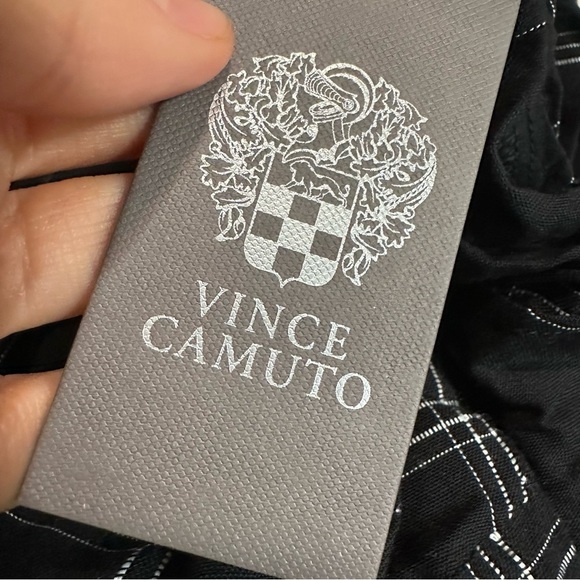 Vince Camuto
Women's Plaid Pintuck Flutter 3/4-Sleeve Henley Blouse - Picture 4 of 5